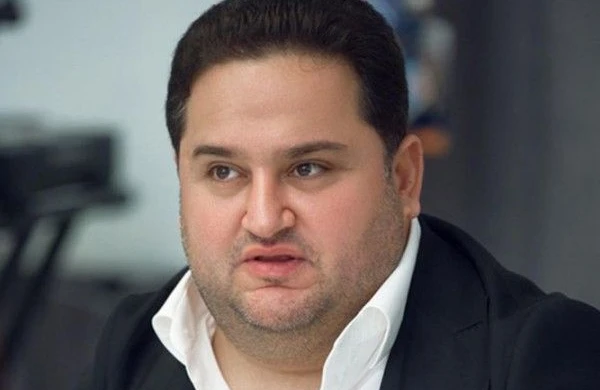 Murad Dadaşov Əli Həsənovun qohumunun verilişini bağladı