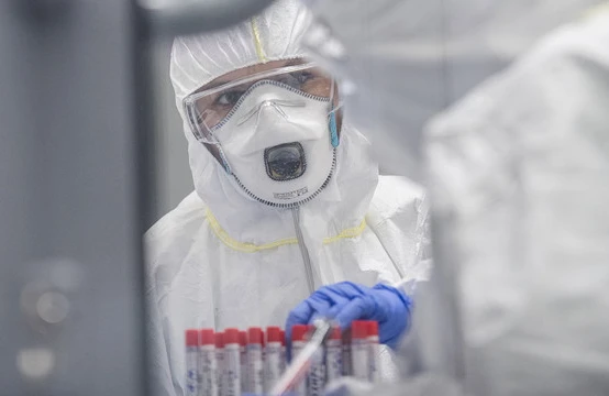 Azərbaycanda tibb bacısının tükürpədici səs yazısı yayıldı: Yerlər dolub...