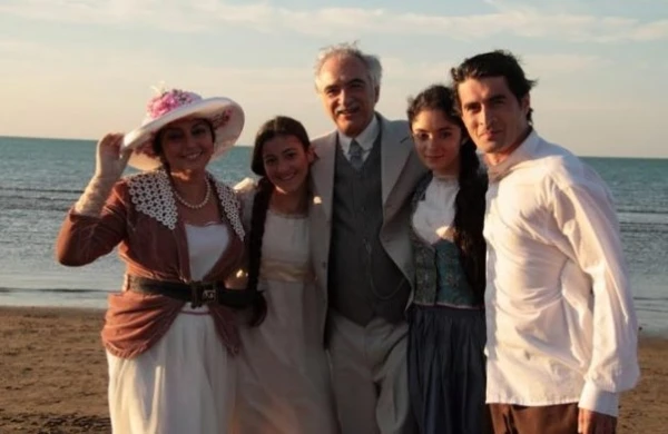 ŞOK! Həmidə Ömərova Polad Bülbüoğlu ilə ailə qurub?