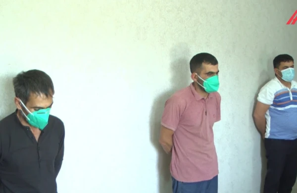 Oğlunu yeyib-içməyə aparıb, atasının evini soydular