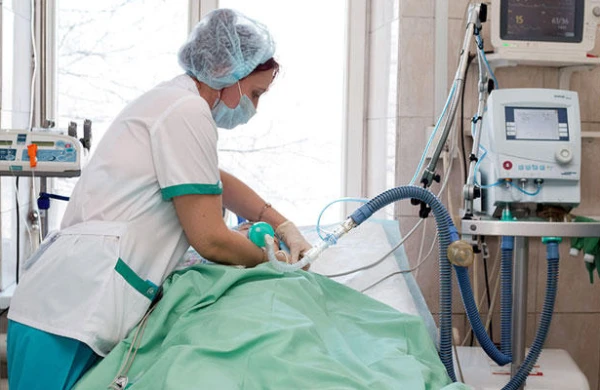 Simptomları zəif olan xəstələrin müalicəsi ilə artıq poliklinika həkimləri məşğul olacaq