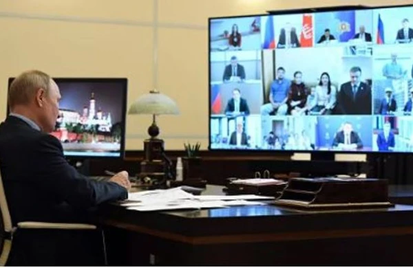 Putinin gizli iş otağından görüntü yayıldı