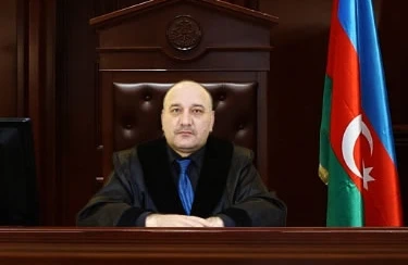 Azərbaycanda hakim koronavirusdan öldü