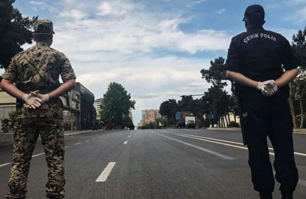 Bakıda DƏHŞƏTLİ OLAY: Karantin qaydalarını pozdu, özünü ülgüclə doğradı
