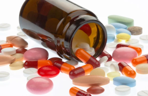Məşhur həkimdən vitaminlərlə bağlı CİDDİ XƏBƏRDARLIQ: Sintetikdir, immuniteti artırmır