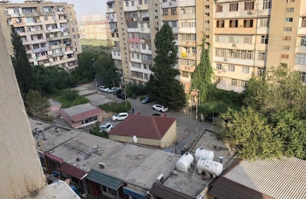Bakının bəzi ərazilərini üfunət iyi bürüyüb