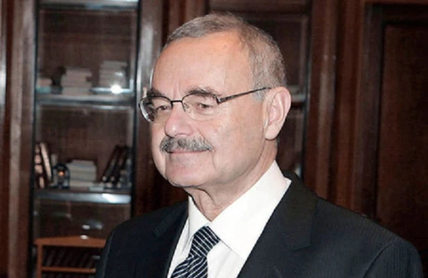 Artur Rasizadə: "Mənim anamın milliyəti belədir, bəzilərinin anasının heç kimliyi bilinmir”