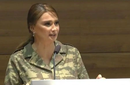 Tovuzda döyüş bölgəsində olan Qənirə Paşayeva xəsarət aldı