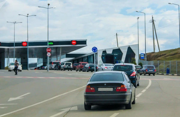 Azərbaycandan Gürcüstana getmək istəyənlərin NƏZƏRİNƏ