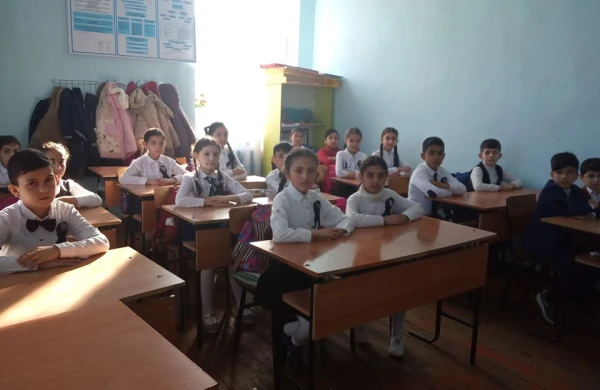 Bu məktəblərdə dərslər distant formada keçiriləcək - Nazir əmr imzaladı