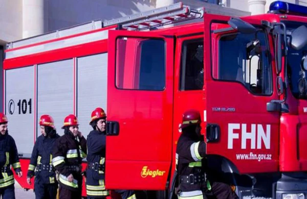 Bakıda çoxmərtəbəli yaşayış binasında YANĞIN