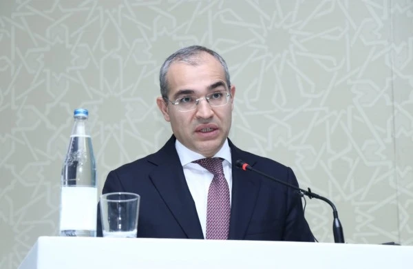 Mikayıl Cabbarov: “Valyuta məzənnəsi tam sabitdir, xarici və daxili dövlət borcu artmayıb”