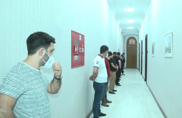 Bakının mərkəzində karantini pozan kafe aşkarlandı - FOTO
