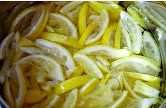 57 yaşım var, mən bu içkidən, cəmi yarım stəkan içərək, 12 kq artıq çəkidən və oynaqlardakı şişdən və ağrıdan qurtuldum-Resept