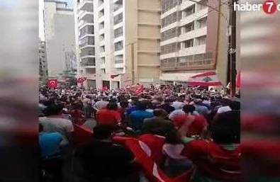 Livanlılar küçələrə axışdı: Ya Ərdoğan... - Video