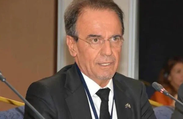 Məşhur professor saç tökülməsinin səbəblərini açıqladı