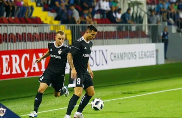 "Qarabağ" "Sileks"ə ilk yarıda qalib gəldi - VURULAN QOLLARIN VİDEOSU