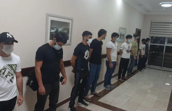 Bakı polisi idman zalına basqın etdi - Saxlanılanlar var - FOTO