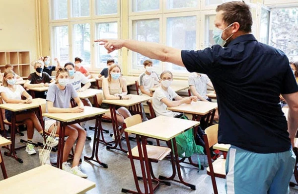 Dünya ölkələrində məktəblər bu şəkildə açılacaq