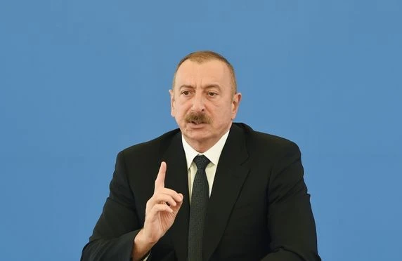 Prezident: "Kasıb adamın puluna göz dikmək vicdansızlıqdır"