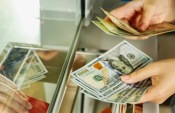 Şok xəbər: Dollar kəskin ucuzlaşır