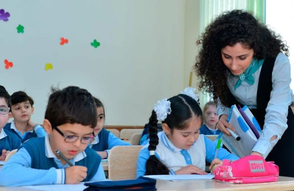 Dərslər bu formada keçiriləcək - Baş Nazirdən YENİ QƏRAR