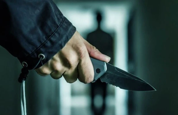 Bakıda 50 yaşlı kişi qonşusu tərəfindən bıçaqlandı