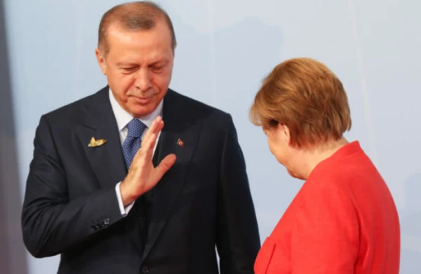 Ərdoğanla Merkel arasında QIZĞIN MÜZAKİRƏ