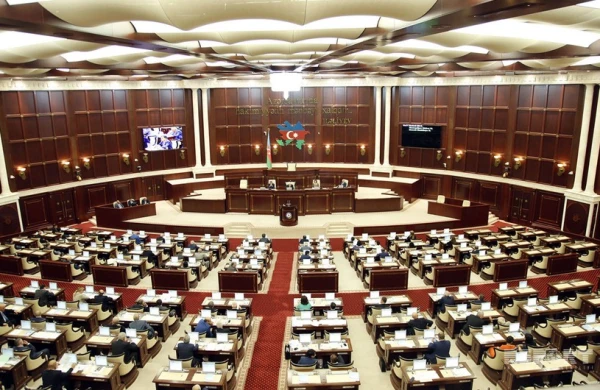 Son dəqiqə: Milli Məclis təcili toplandı