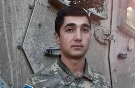 Bu əsgər silahdaşları ilə birgə düşmənin 7 tankını məhv edib - Foto