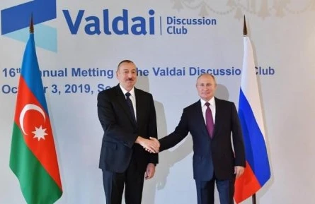 RUSİYA ÇƏTİN SEÇİM QARŞISINDA – Moskva Ermənistana görə Azərbaycanı tam itirməyi göz önünə ala bilərmi?