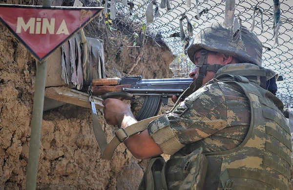 Ermənistan dövlət sərhədində də atəşkəsi pozub