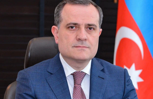 Ceyhun Bayramov Moskvaya gedib