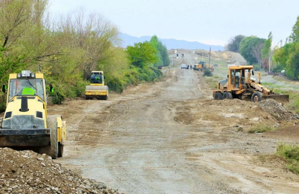 Suqovuşan və Talış kəndlərinə gedən tarixi yolların bərpasına başlanılıb - FOTO