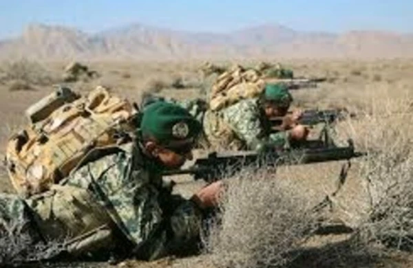 İran Quru Qoşunları və PUA-larını Azərbaycanla Ermənistan sərhədlərinə göndərdi