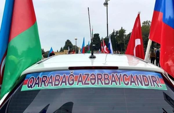 Rus icması Azərbaycan Ordusuna dəstək olaraq avtomobil yürüşü keçirib