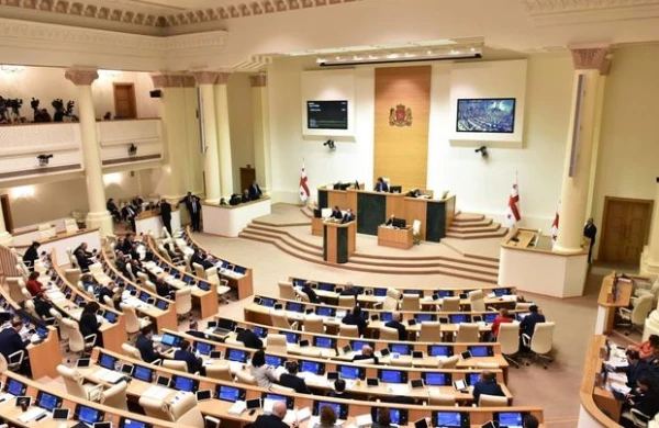 Gürcüstanda üç soydaşımız ölkə parlamentinə seçildi