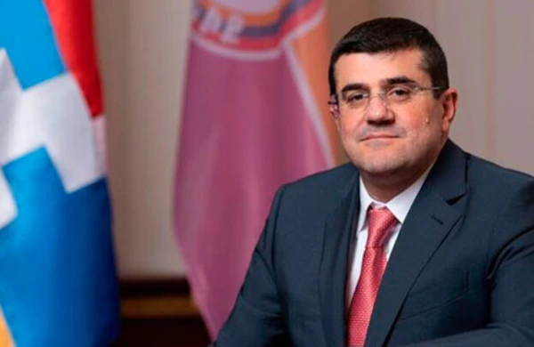 Qondarma "prezidentdən" hələ də bir xəbər yoxdur - FOTO