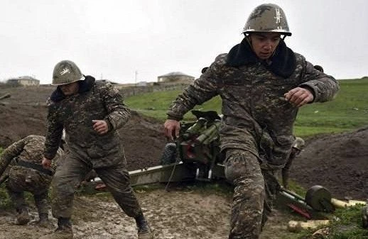 Ermənilər Qarabağdan qaçır — Silah-sursatı da özləri ilə aparır (VİDEO)