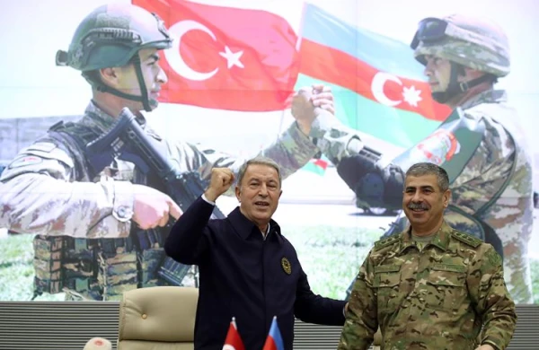 Hulusi Akar: “Azərbaycanlı qardaşlarımıza haqlı mübarizələrində dəstək verməyə davam edəcəyik”
