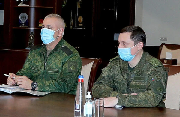 Rus sülhməramlılarının komandanı Ermənistanın hərbi rəhbərləri ilə nə danışıb? - TƏFƏRRÜAT