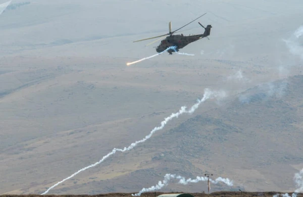 Qarabağa 8 hərbi helikopter göndərildi