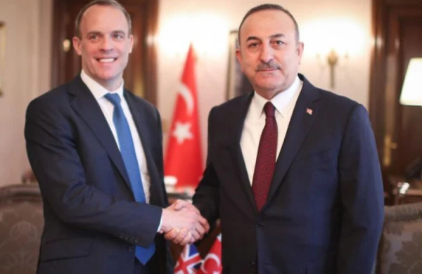 Mövlud Çavuşoğlu britaniyalı həmkarı ilə Dağlıq Qarabağ məsələsini müzakirə edib