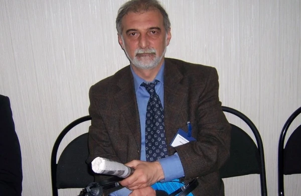 Hikmət Hacızadə vəfat edib