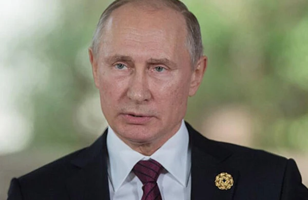 Putin: "Paşinyan müharibədə israr etdi, buna görə də ermənilər Şuşanı itirdilər