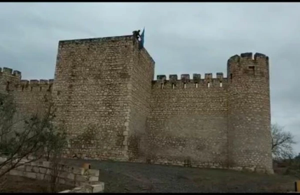 Bayrağımız Pənahəli xanın qalasına SANCILDI 