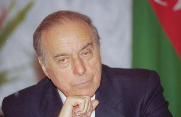 Səfir MARAQLI FAKTLARI AÇDI: Rəsmi hissədən sonra Əliyev Köçəryana dedi ki... - FOTO