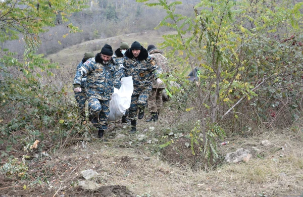 Ərazilərdən bu qədər sayda meyit  götürülüb  -  Ermənistan sensassion rəqəm açıqladı