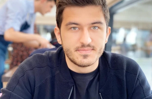 Müharibə vaxtı Kim Kardashiana zərbə vuran azərbaycanlı kimdir?