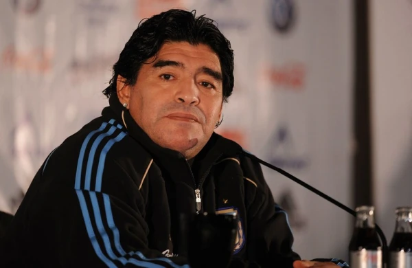 Maradonanın ölümü ilə bağlı şok: Başından...